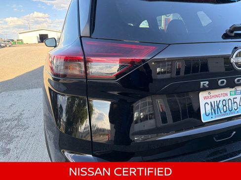 Certified 2025 Nissan Rogue SV AWD/4WD image 10