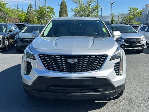 Used 2019 Cadillac XT4 Luxury FWD image 2