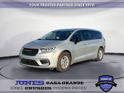 Used 2024 Chrysler Pacifica Touring-L