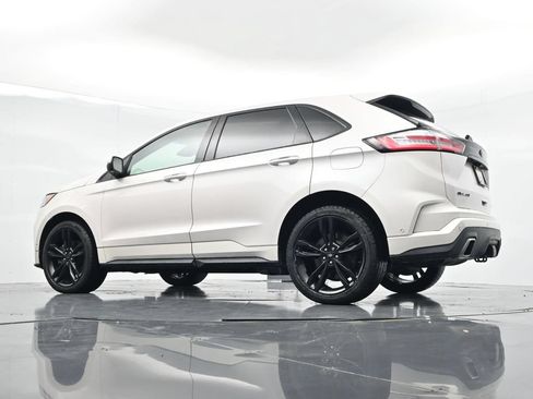 Used 2019 Ford Edge ST w/ Equipment Group 401A AWD/4WD image 30