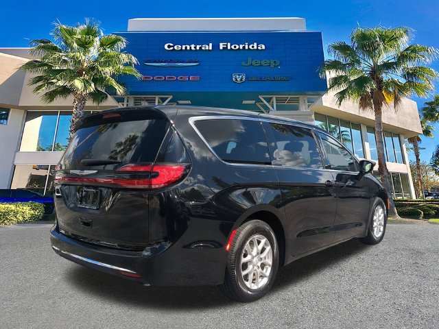 Certified 2026 Chrysler Pacifica Select FWD image 5
