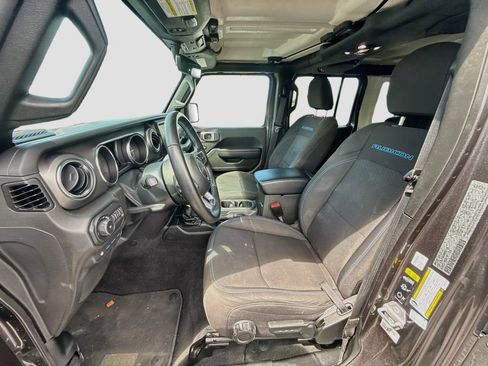 Used 2022 Jeep Wrangler Unlimited Rubicon 4xe w/ Safety Group AWD/4WD image 23