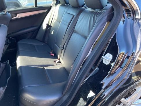 Used 2013 Mercedes-Benz C 250 Sedan image 10