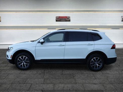 Used 2019 Volkswagen Tiguan SE w/ Panoramic Sunroof Package FWD image 4
