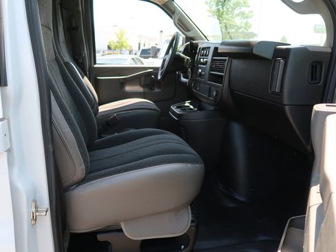 Used 2024 GMC Savana 2500 w/ Driver Convenience Package RWD image 37