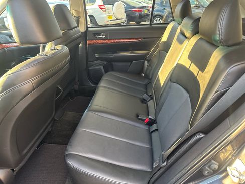 Used 2012 Subaru Outback 3.6R Limited w/ Popular Pkg 1B image 14