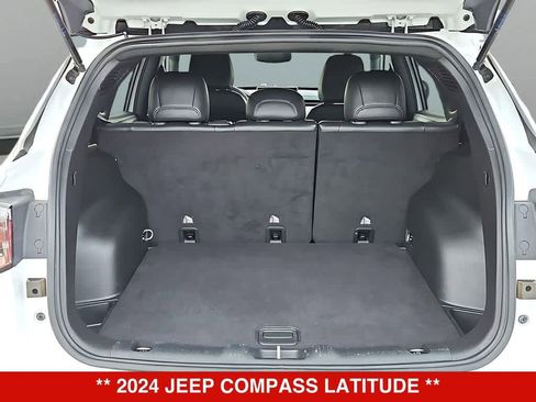 Used 2024 Jeep Compass Latitude AWD/4WD image 37
