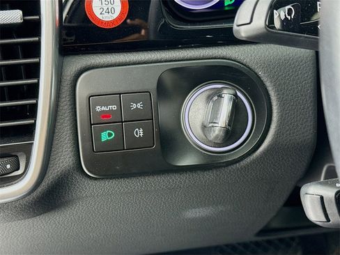 Certified 2023 Porsche Cayenne image 14