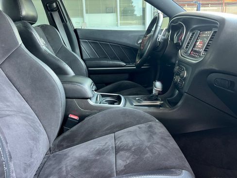 Used 2018 Dodge Charger R/T Scat Pack w/ Dynamics Package RWD image 14