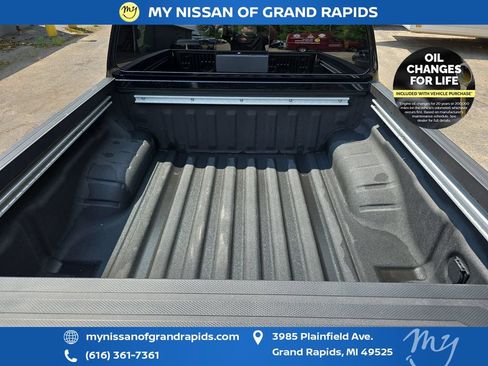 Used 2023 Nissan Frontier PRO-4X w/ Pro Convenience Package AWD/4WD image 26