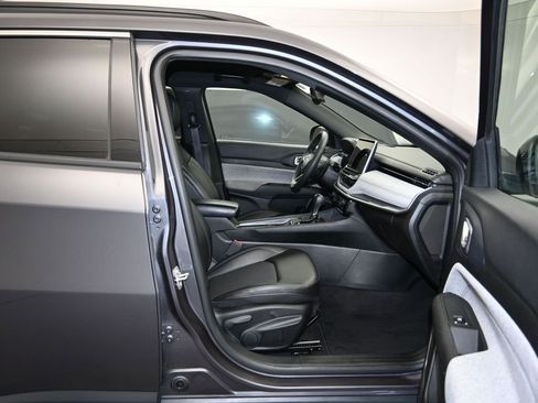 Used 2024 Jeep Compass Latitude AWD/4WD image 25