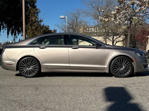Used 2018 Lincoln MKZ Reserve w/ Luxury Package image 3