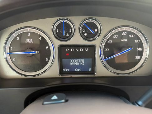 Used 2014 Cadillac Escalade Luxury AWD/4WD image 9