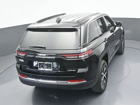 Used 2025 Jeep Grand Cherokee Limited image 39