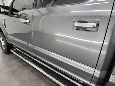 Used 2022 Ford F350 XLT w/ XLT Premium Package image 31