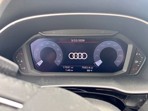 Used 2023 Audi Q3 2.0T Premium w/ Convenience Package AWD/4WD image 5