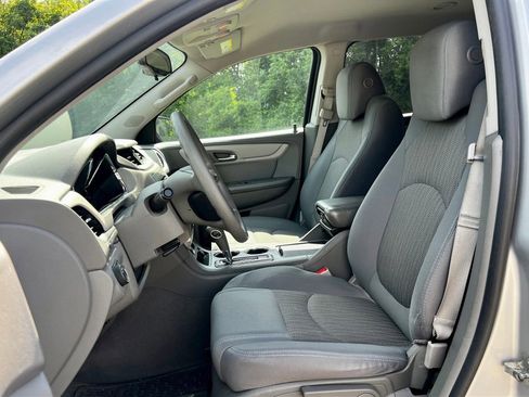 Used 2014 Chevrolet Traverse LS FWD image 11