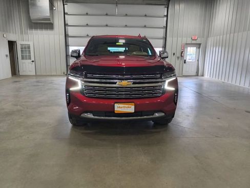 Used 2023 Chevrolet Suburban Premier AWD/4WD image 3