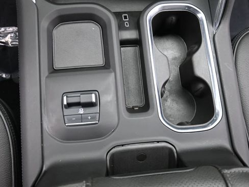 Used 2025 GMC Sierra 2500 Denali image 18