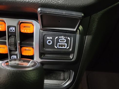 Used 2025 Jeep Wrangler Unlimited Sport AWD/4WD image 22