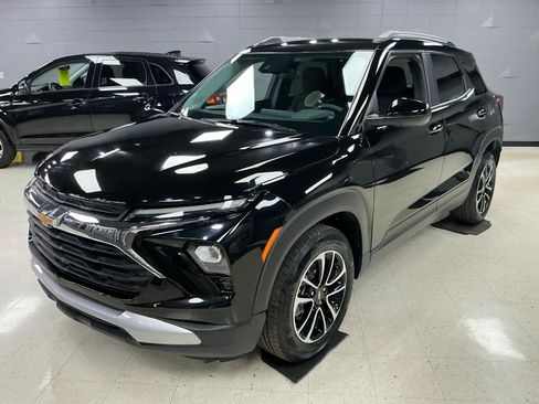 Used 2025 Chevrolet TrailBlazer LT FWD image 5