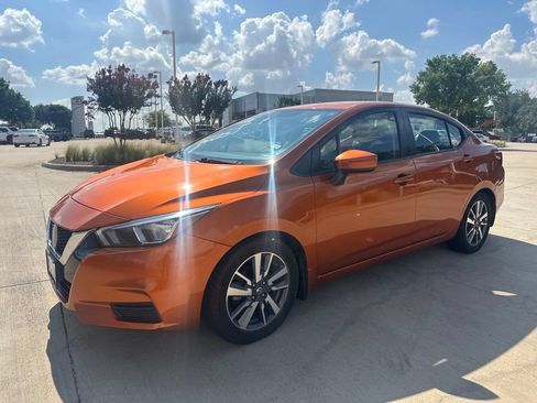 Used 2020 Nissan Versa SV FWD image 1
