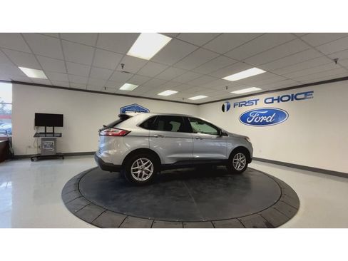 Used 2024 Ford Edge SEL AWD/4WD image 2