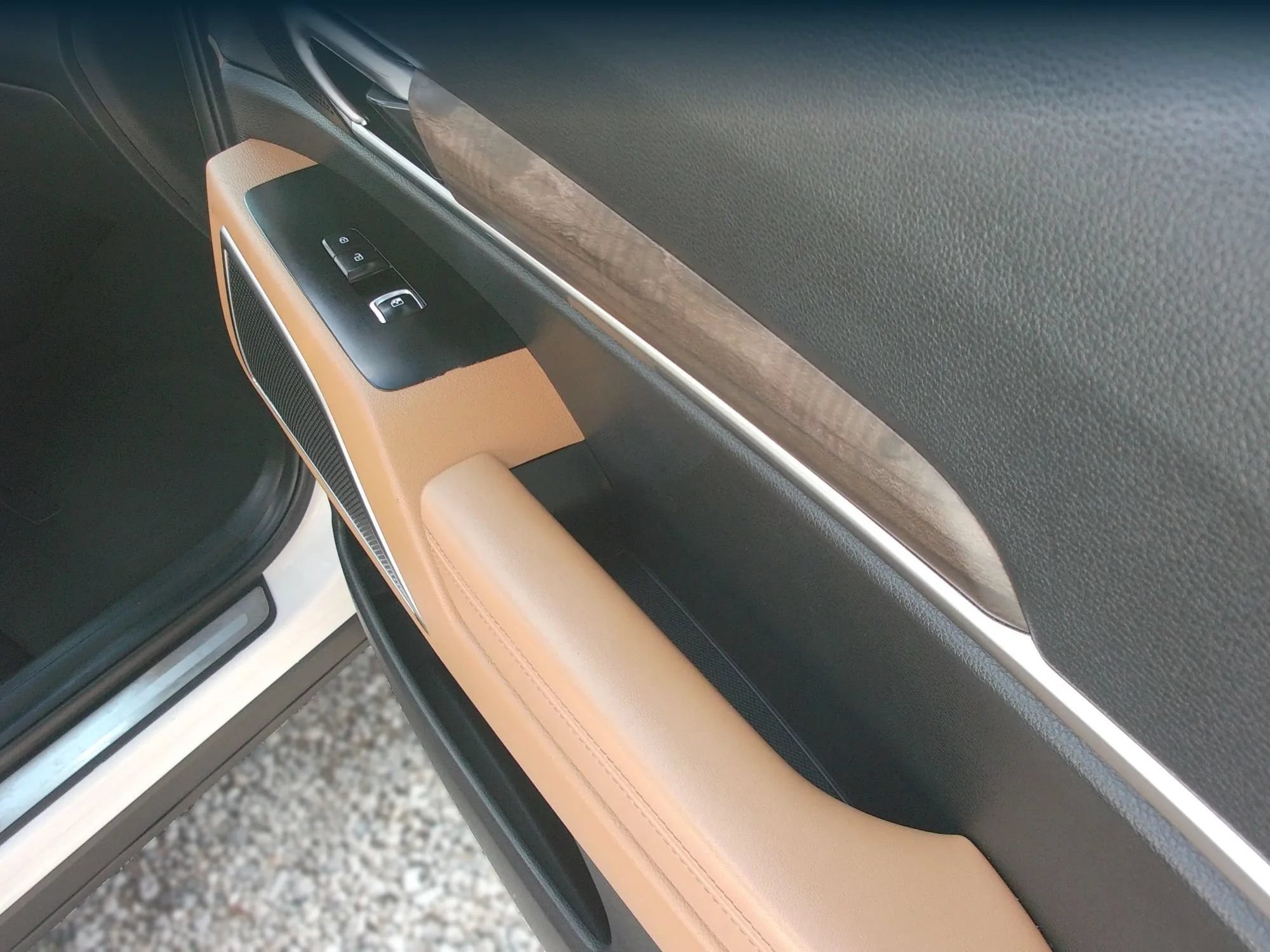 Used 2022 Kia Telluride SX w/ Towing Package FWD image 39