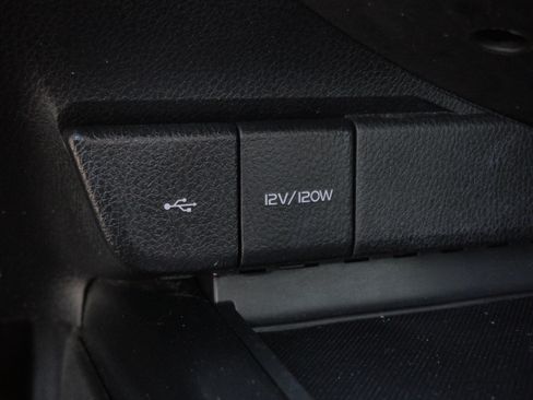 Certified 2020 Toyota Camry SE w/ Cold Weather Package AWD/4WD image 31
