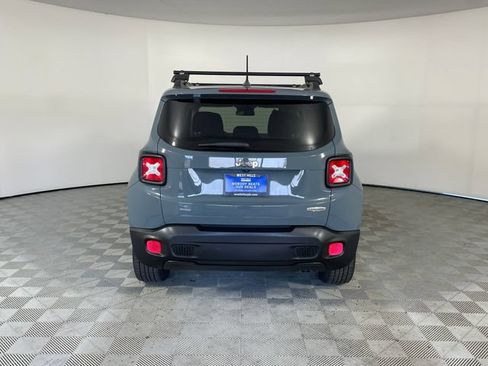 Used 2017 Jeep Renegade Latitude FWD image 22