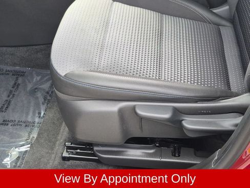 Used 2025 Chevrolet Trax LT w/ LT Convenience Package FWD image 34