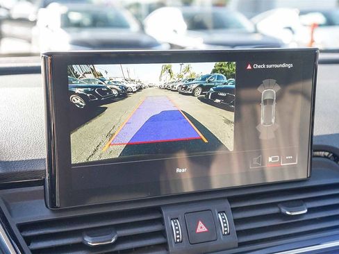 Used 2023 Audi Q5 e Premium w/ Convenience Package image 25