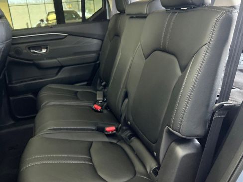 New 2026 Honda Pilot Touring image 9