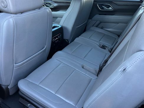 Used 2024 Chevrolet Suburban LT image 14