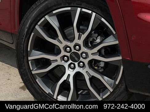 New 2026 GMC Acadia Denali Ultimate w/ LPO, Floor Liner Package AWD/4WD image 9