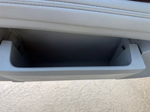 Used 2011 Toyota Avalon Limited FWD image 29