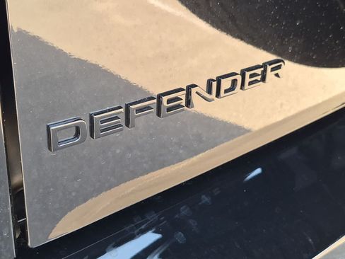 New 2026 Land Rover Defender 110 X-Dynamic SE AWD/4WD image 5
