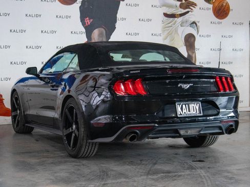 Used 2021 Ford Mustang Premium image 19