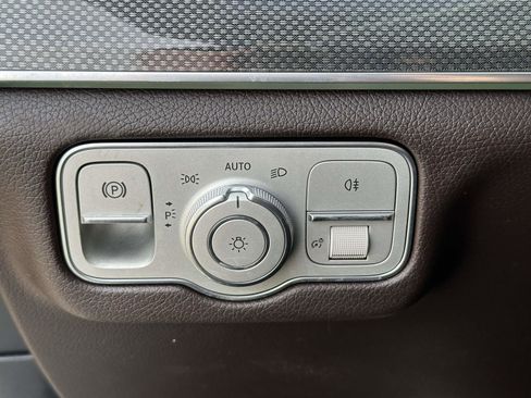 Used 2022 Mercedes-Benz GLE 350 4MATIC w/ AMG Line Exterior image 21