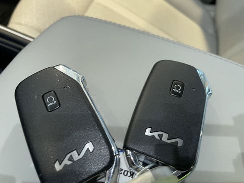 Used 2023 Kia Sorento S w/ Panoramic Sunroof Package FWD image 35