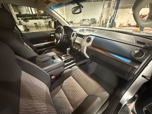Used 2014 Toyota Tundra SR5 w/ TRD Off Road Package image 18
