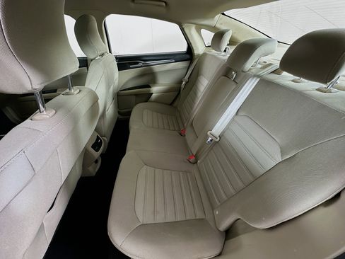 Used 2019 Ford Fusion SE AWD/4WD image 26