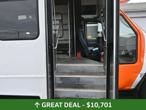 Used 2003 Ford E-450 and Econoline 450 RWD image 19