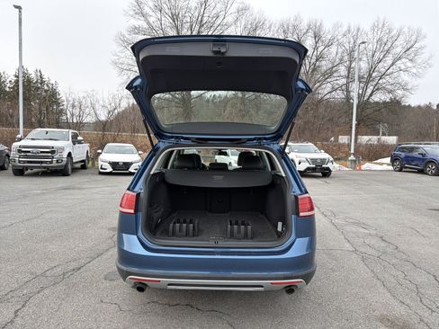 Used 2019 Volkswagen Golf Alltrack SE image 32