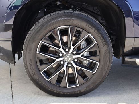 Used 2024 Lexus GX 550 w/ Accessory Package (31) AWD/4WD image 32
