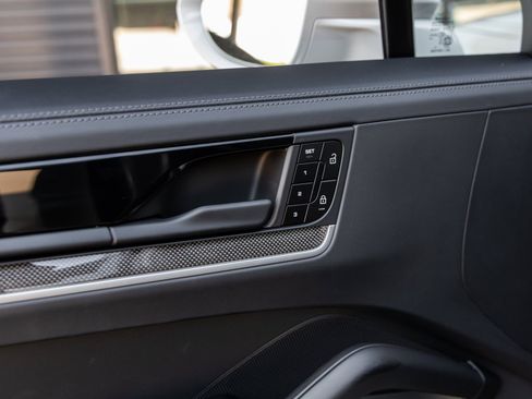 New 2025 Porsche Cayenne Turbo image 24