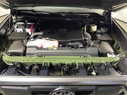 Used 2022 Toyota Tundra Limited w/ TRD Off-Road Package image 9