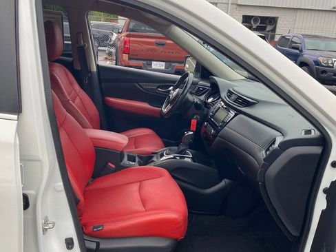 Used 2019 Nissan Rogue S w/ Special Edition Package FWD image 20