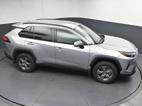 Used 2024 Toyota RAV4 LE image 33