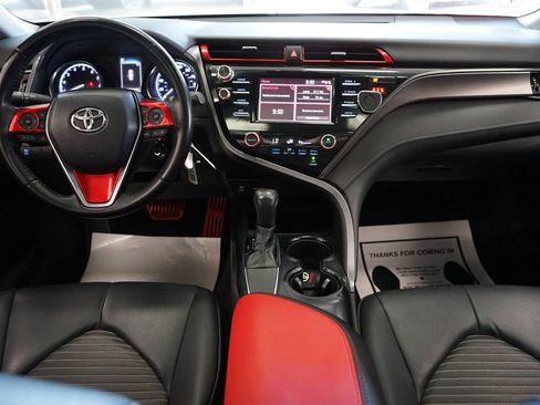 Used 2019 Toyota Camry SE FWD image 38